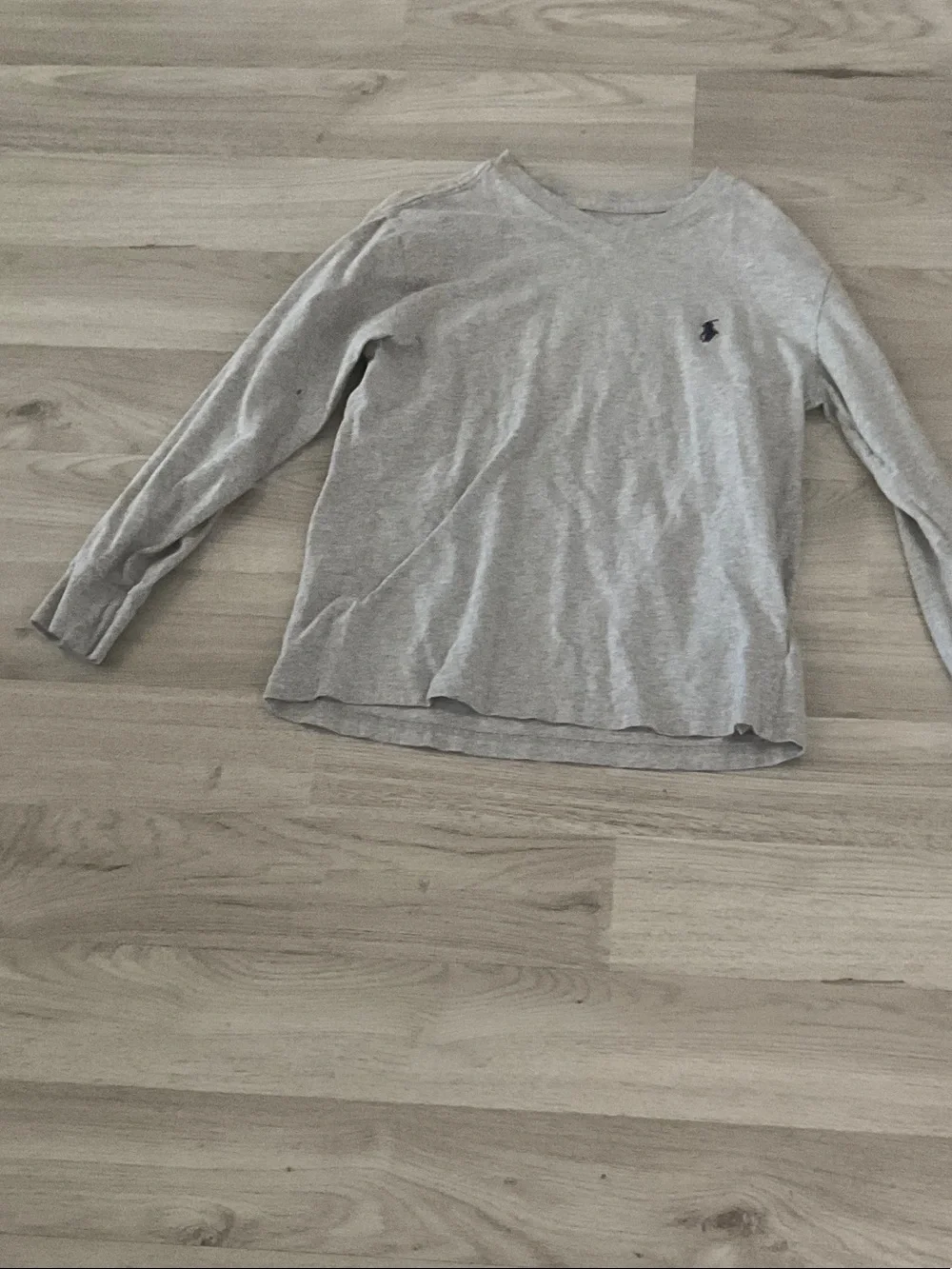 Polo by Ralph Lauren Light Gray Long-Sleeve V-Neck Tee